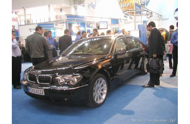 【CeBIT2004】インテルの“デジタルカー”