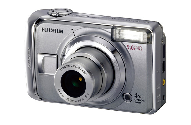 　富士フイルムは5日、コンパクトデジタルカメラ「FinePix」シリーズの新モデルを発表。「FinePix A900」で、6月23日発売。価格はオープンで、予想実売価格は25,000円前後。