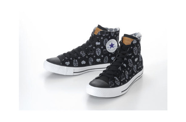 「ジョジョの奇妙な冒険 × CONVERSE　ALL STAR HI / JO」（C）荒木飛呂彦/集英社・ジョジョの奇妙な冒険製作委員会