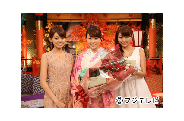番組を卒業する本田朋子アナ（中央）と後任の宮澤智アナ（左）、三田友梨佳アナ