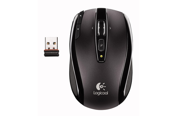 VX Nano Cordless Laser Mouse for Notebooks（左はUSBレシーバー）