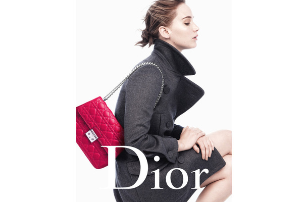 ジェニファー・ローレンスがモデルを務めた「Miss Dior」の13-14AW広告キャンペーン