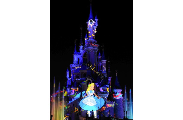 写真はディズニーランド・パリのナイトタイムショー「Disney Dreams！」　(c) Disney