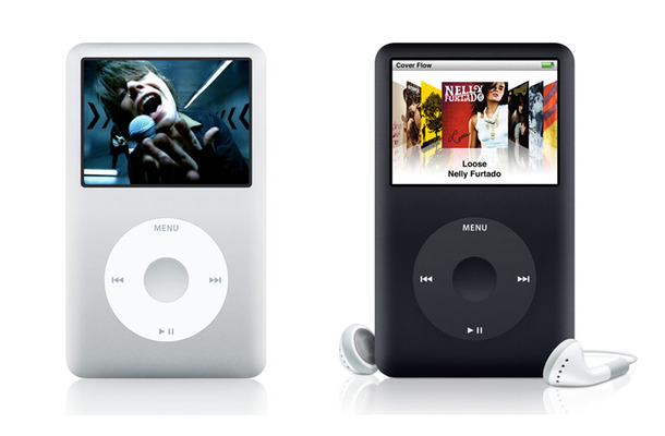 iPod classic（左からシルバー/ブラック）