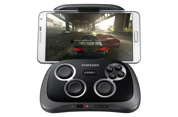 4～6.3インチのGALAXY端末をはめ込んでプレイ可能なゲームコントローラー「Smartphone GamePad」