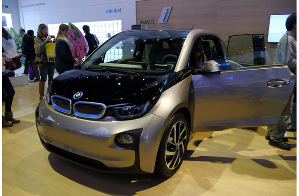 GALAXY Gearにインストールされた「iRemoteアプリ」でコントロール可能となったBMW i3