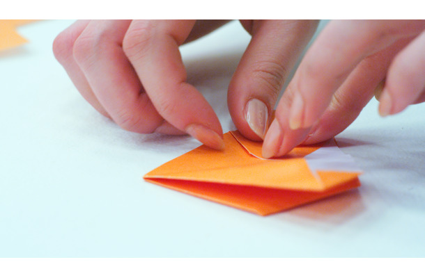 コニカミノルタのブランドムービー「Made from ORIGAMI　～ The Shape of Motivation～」のカット