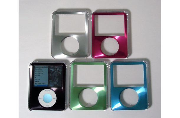 Crystal Case for 3rd iPod nano（左上から時計回りにシルバー/ピンク/ブルー/グリーン/ブラック、iPod nanoは付属しない）