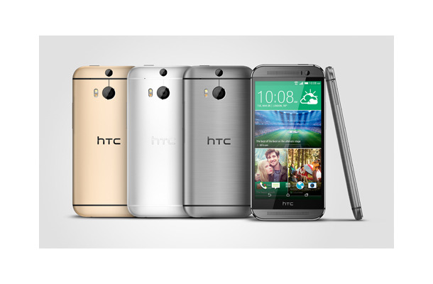 新たに発表された「HTC One（M8）」。背面にカメラを2基配置する