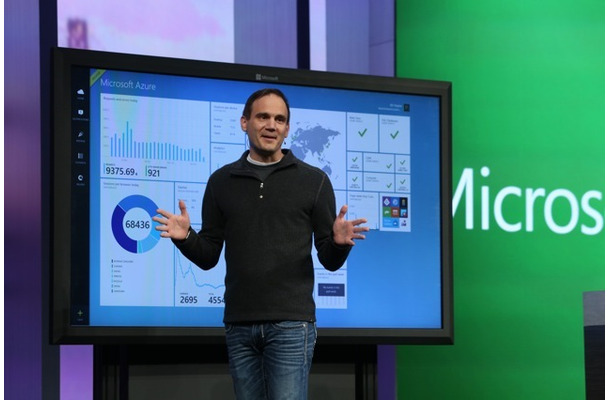 「Microsoft Azure」プレビューポータルをプレゼンテーションする、マイクロソフト社Azureアプリケーション・プラットフォーム本部長のビル・ステイプルス。