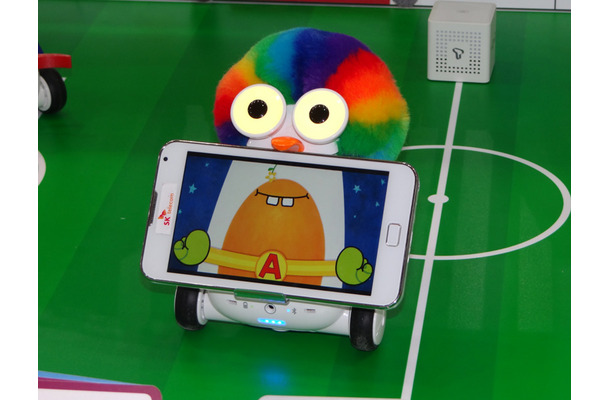 SKテレコムが開発したスマートロボット「Albert」