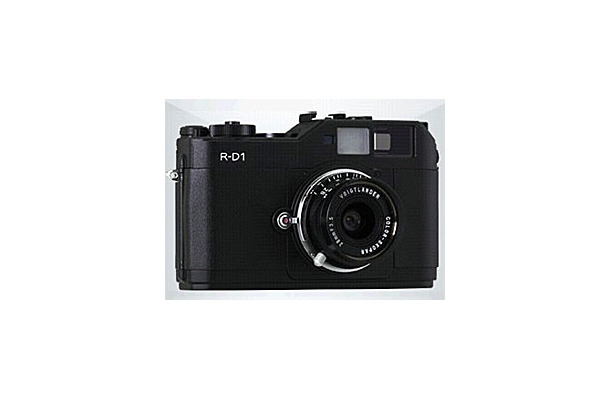 　エプソンは15日、今年夏頃の発売予定となっていたレンジファインダーデジタルカメラ「R-D1」の発売日を8月上旬に決定した。