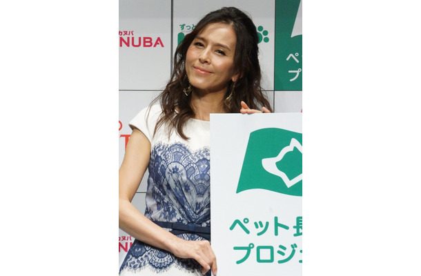 ペット長寿国プロジェクト広報大使に就任した杉本彩さん