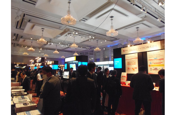 大盛況だった「The Microsoft Conference 2014」の展示会。合計で57の関係パートナーの出展ブースが並んでいた