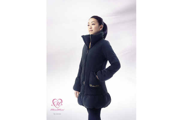浅田真央プロデュース、ストレッチ素材で動きやすく暖かいストレッチ中綿コート