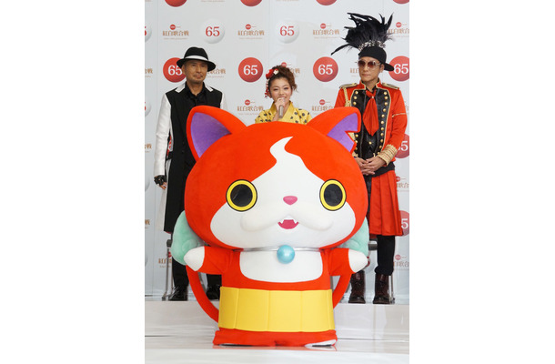 『第65回NHK紅白歌合戦』出場歌手発表会場でのキングクリームソーダとジバニャン