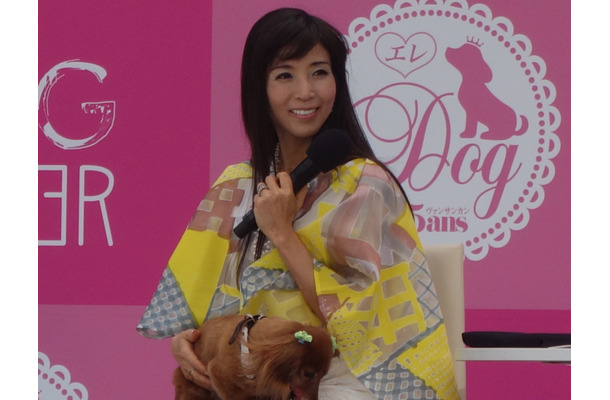 「エレdogショー」に登場した川島なお美