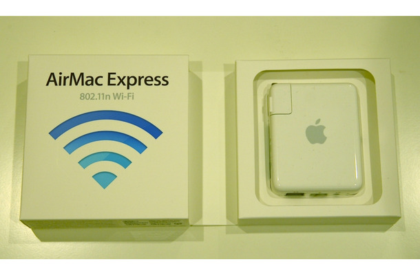 AirMac Expressの製品パッケージ