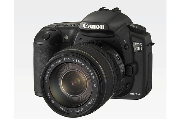 　キヤノンは、有効820万画素APS-Cサイズ（22.5×15.0mm）のCMOSを搭載し、毎秒5コマの連写が可能なデジタル一眼レフカメラ「EOS 20D」を9月下旬に発売する。