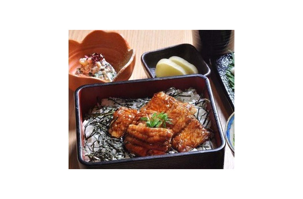 スペシャルランチメニュー「うなぎ味のナマズ御重」（2200円）のイメージ