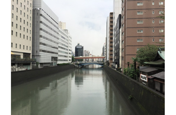 各種警報が発令されるレベルの大雨の際には河の増水が予想されるので雨が止んだ後でも注意が必要だ（撮影：防犯システム取材班）