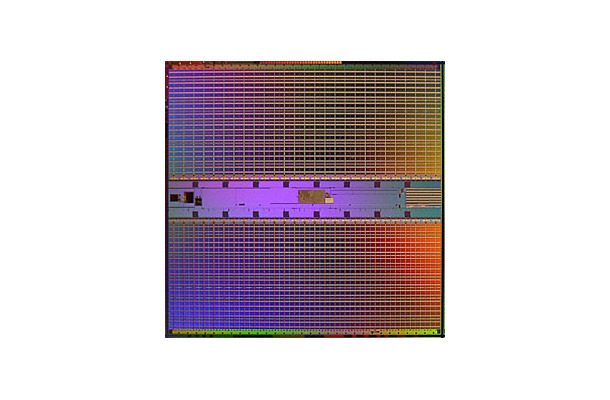 　インテルは30日、世界最先端の65nmプロセス技術を用いて、5億個以上のトランジスタを集積した70MビットのSRAMを開発したと発表した。