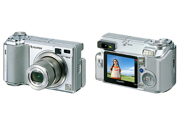 　富士写真フイルムは、630万画素デジタルカメラ「FinePix E550」および520万画素＆広角28mmデジタルカメラ「同E510」の発売日を9月10日に決定した。