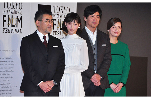 篠原哲雄監督、本田翼、佐藤浩市、尾野真千子／「第28回東京国際映画祭」クロージングセレモニー