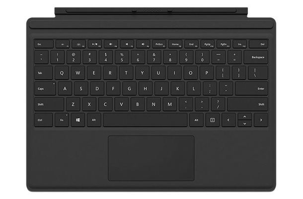 「Surface Pro 4」用の英語配列Type Cover。Surface Pro 3でも利用できる