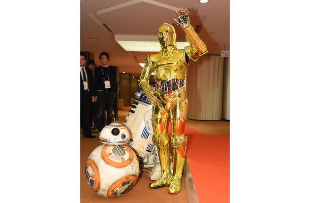 BB-8、C-3PO、R2-D2【写真：竹内みちまろ】