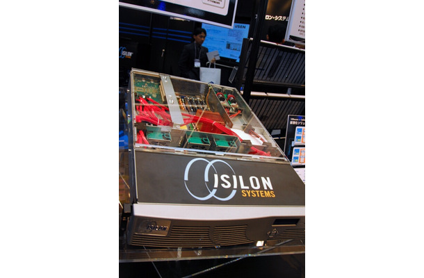 Isilon IQシリーズ。12台のHDDを納めている