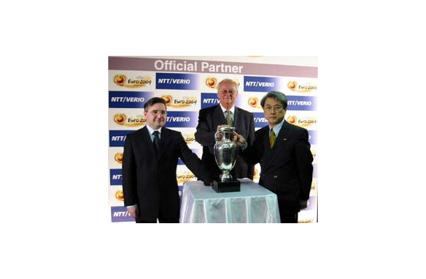 NTT ComがサッカーUEFA EURO 2004公式スポンサーに。本日正式オープンの「uefa.com日本語版」では独自コンテンツも