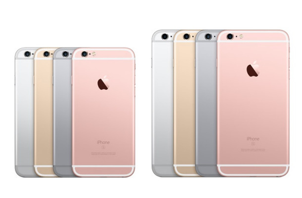 左：iPhone 6s、右：iPhone 6s Plus