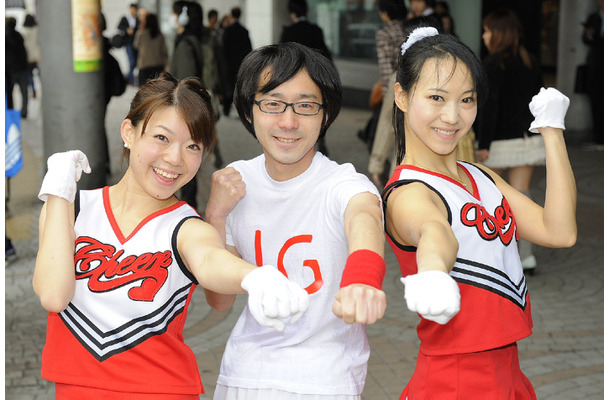 全日本女子チア部☆部長の齊藤彩さん（左）とクミッチェルさん（右）。