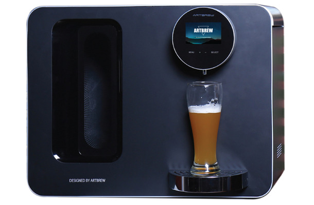 一家に一台？自宅でビールを醸造できるスマホ連携型マシン「Artbreu」