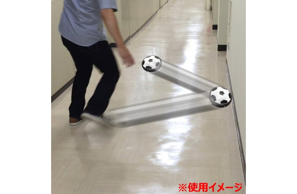 はね返りが楽しい！室内サッカーを楽しむホバーディスク