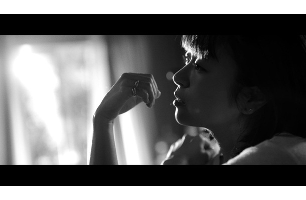 宇多田ヒカル、『花束を君に』MVを公開！再始動後初の映像