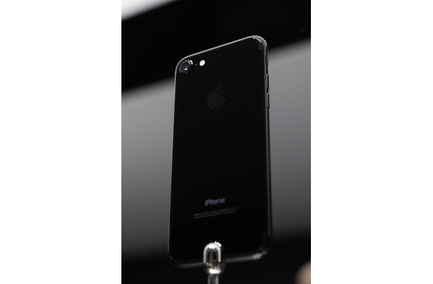 iPhone 7　（C）Getty Images