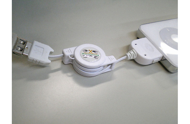　エバーグリーンは同社直販サイト「上海問屋」にて、iPod用「DN-USB/iPod」と、Nintendo DS用「DN-USB/Nintendo DS」の2機種のUSB接続充電ケーブルを発売した。ともに直販サイト価格が399円。