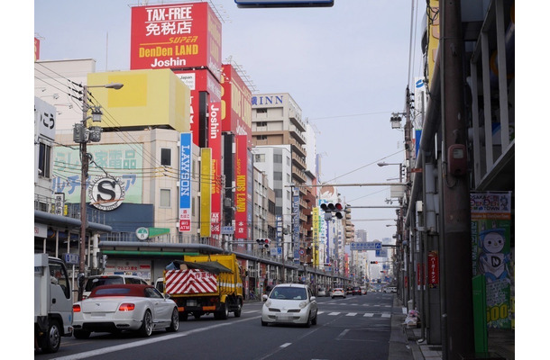 大阪の電気屋街、日本橋・でんでんタウンの初売りセールをチェック