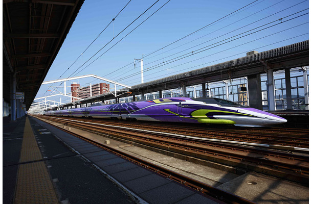 エヴァンゲリオン列車の実物大コックピットに乗れる！新プラン続々！