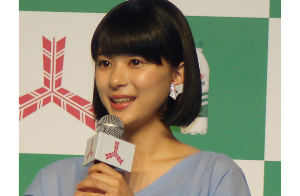 芳根京子、30センチ髪をバッサリ！「好評で嬉しいです」