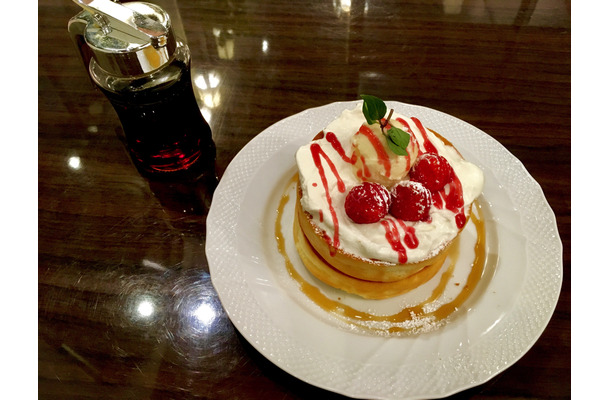 抜群のおいしさ！星乃珈琲店「苺とふんわりクリームのスフレパンケーキ」を食べてきた