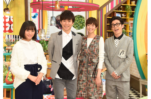 左から大友花恋、渡部建、佐藤栞里、藤森慎吾（撮影：竹内みちまろ）