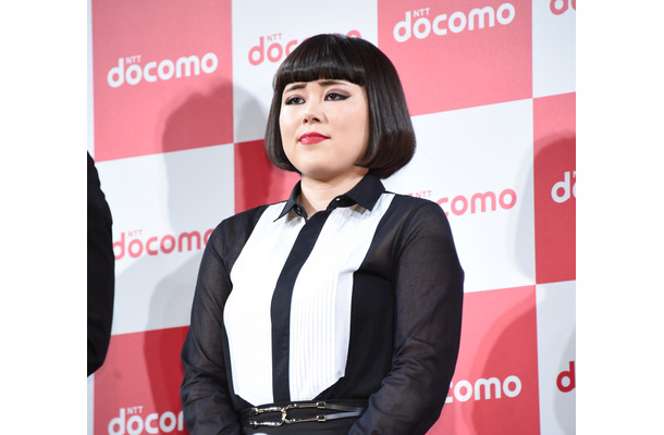 ブルゾンちえみ、新CMで綾野剛の妹役に！「贅沢な役だなと思った」