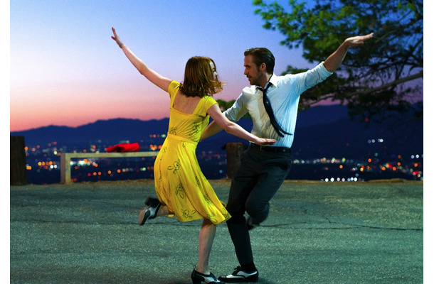 (C)2017 Summit Entertainment, LLC. All Rights Reserved.Photo credit: EW0001: Sebastian (Ryan Gosling) and Mia (Emma Stone) in LALA LAND.Photo courtesy of Lionsgate.
