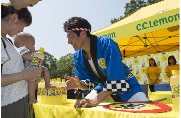 松岡修造、イベントで“晴れ男”ネタを自ら披露！「暑いの、オレのせいじゃないぞ！」