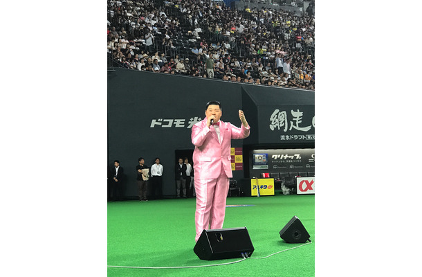大江裕、デビュー後初となる野球場歌唱！師匠サブちゃんの故郷・北海道で
