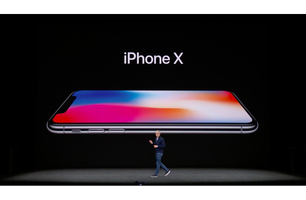 ホームボタンが消えて全面ディスプレイになった「iPhone X」が登場！顔認証は双子も識別!?