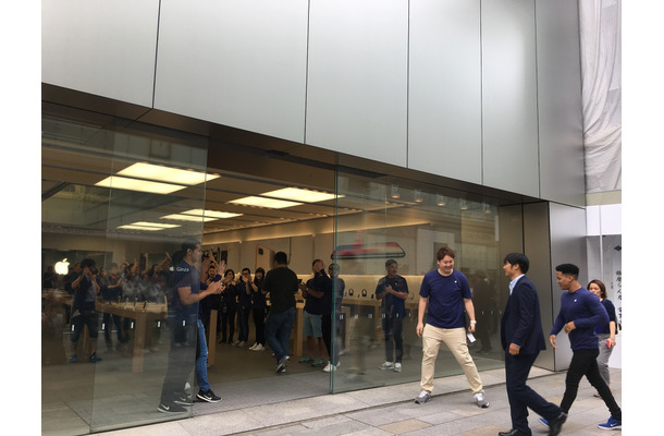 iPhone 8/8 Plus発売@銀座Apple Store前